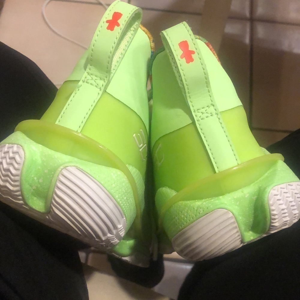 Under Armour x Stephen Curry 7 Sour Patch Kids Youth Lime Green Basketball Shoes - Picture 10 of 16